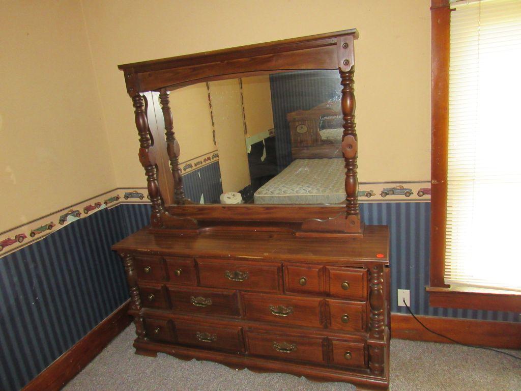 Dresser & Mirror