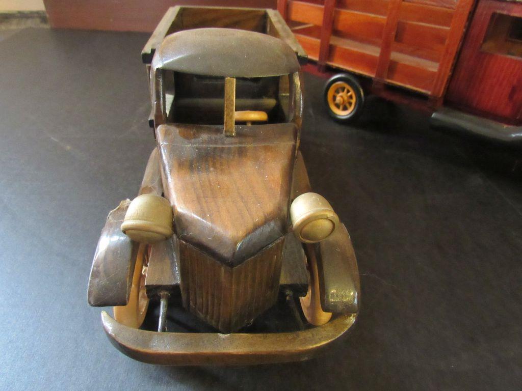 2 Decorative Wooden Cars