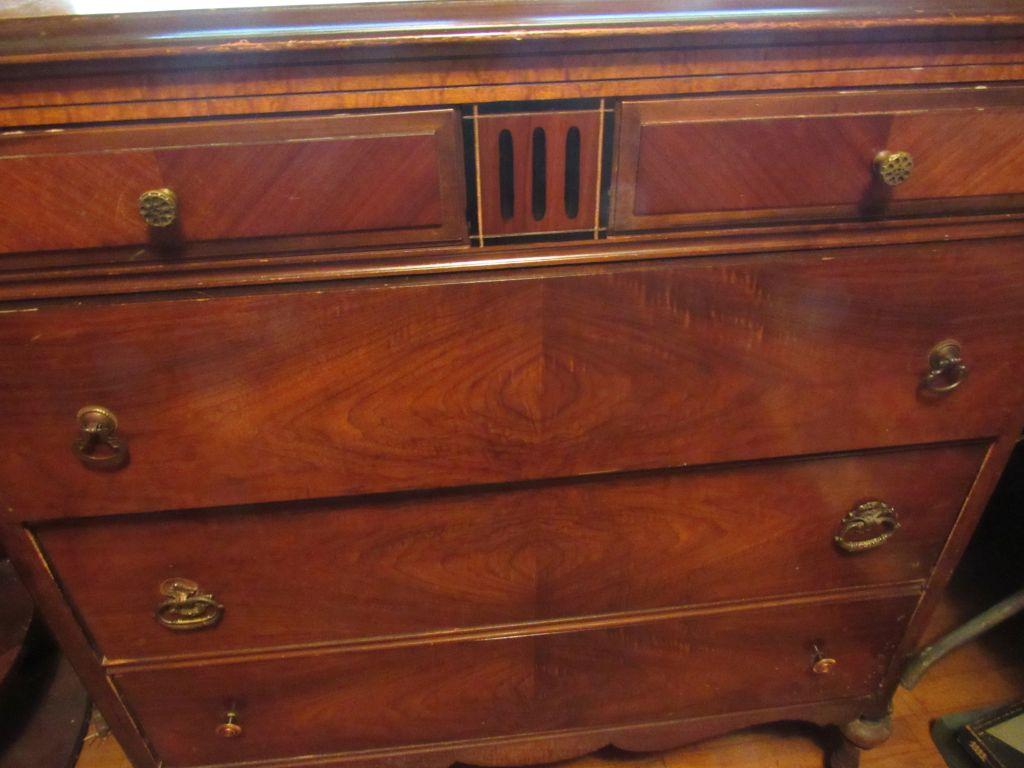 Dresser