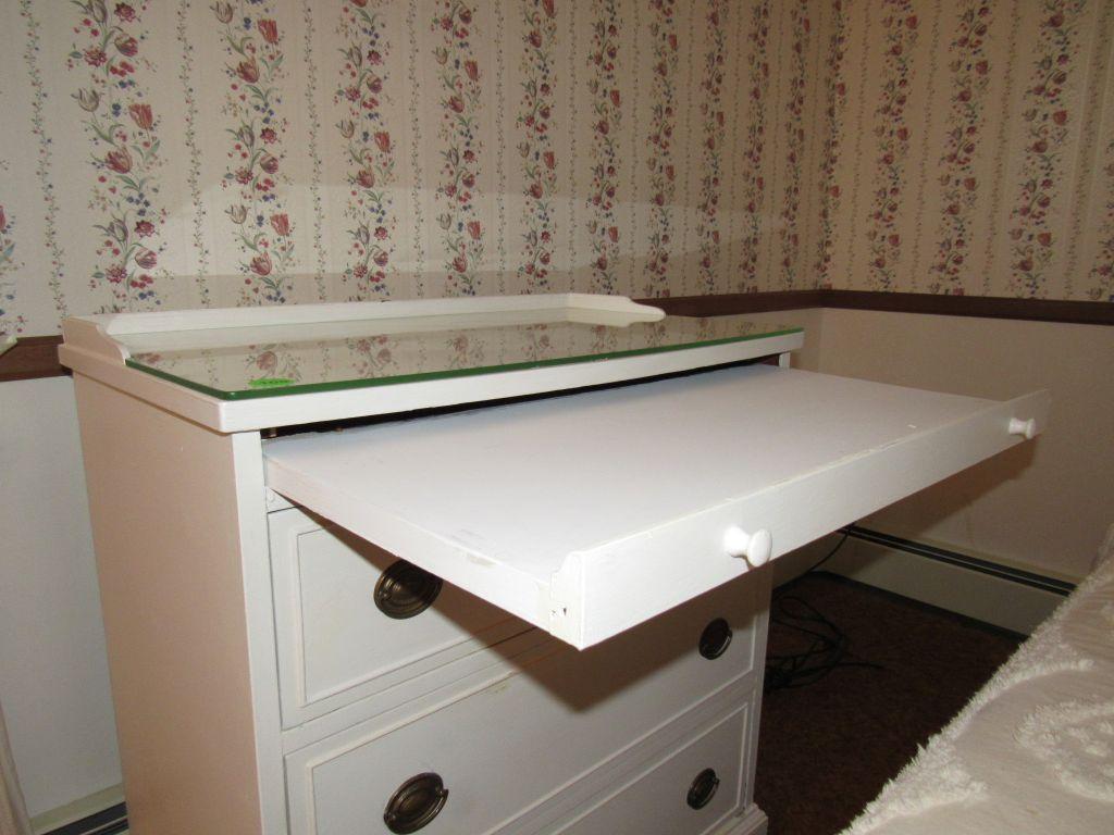 Small Sideboard/Dresser