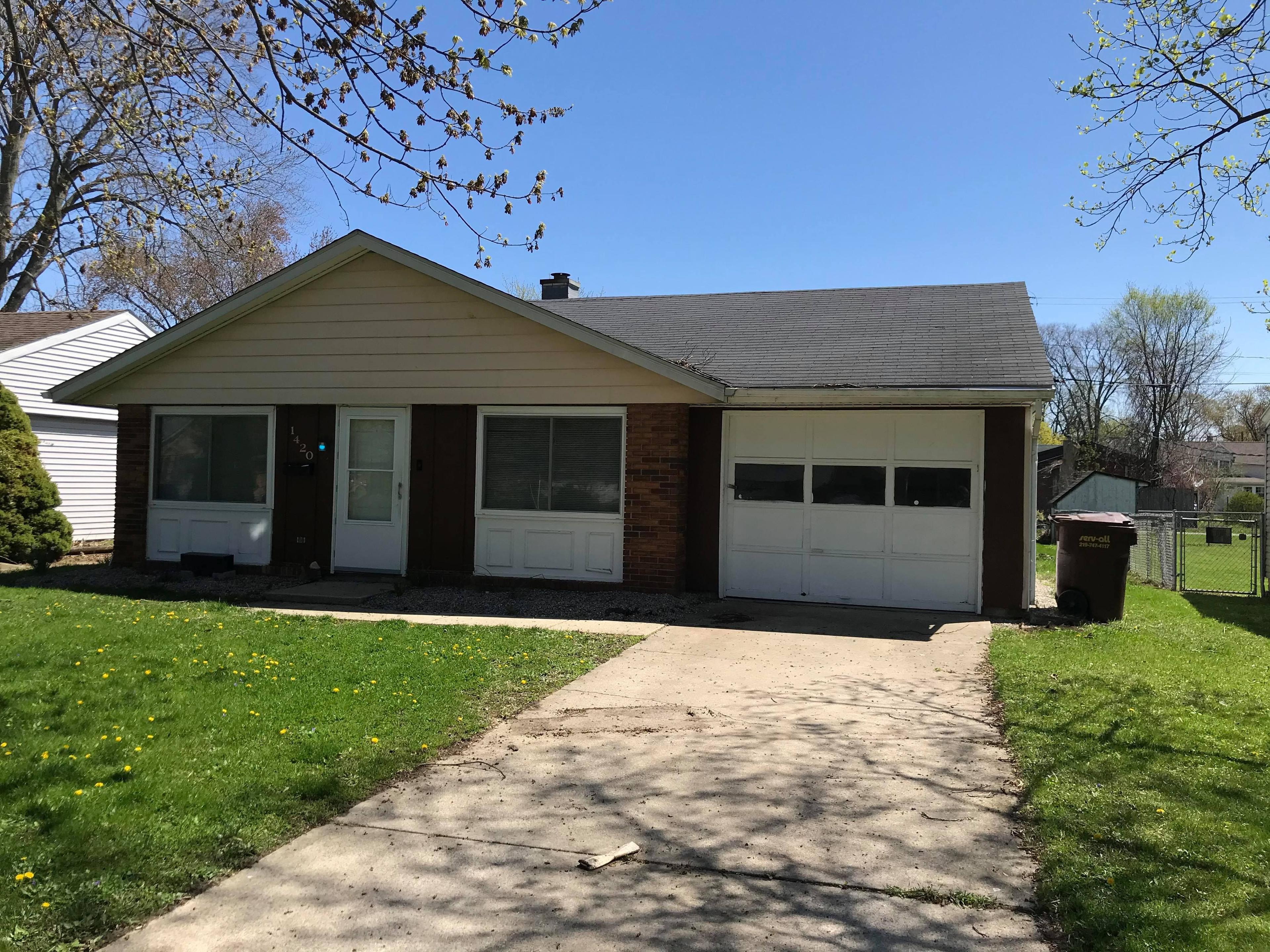 1420 Dallas Street, Auburn, IN - No Reserve Auction!