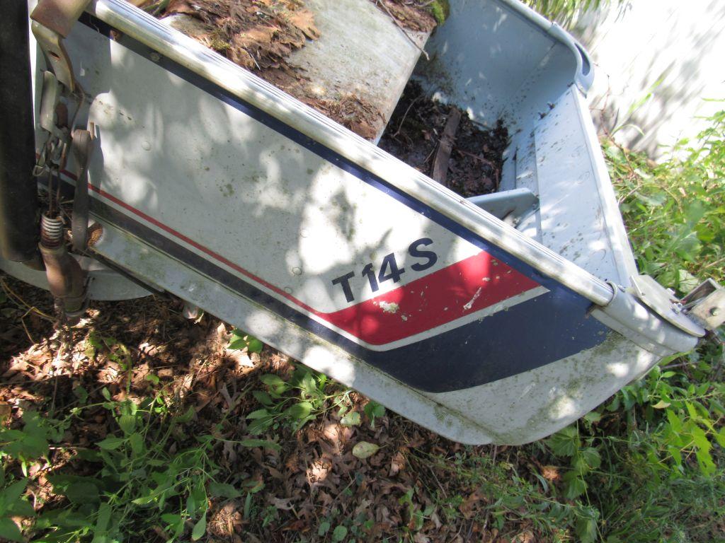 V bottom boat and trailer