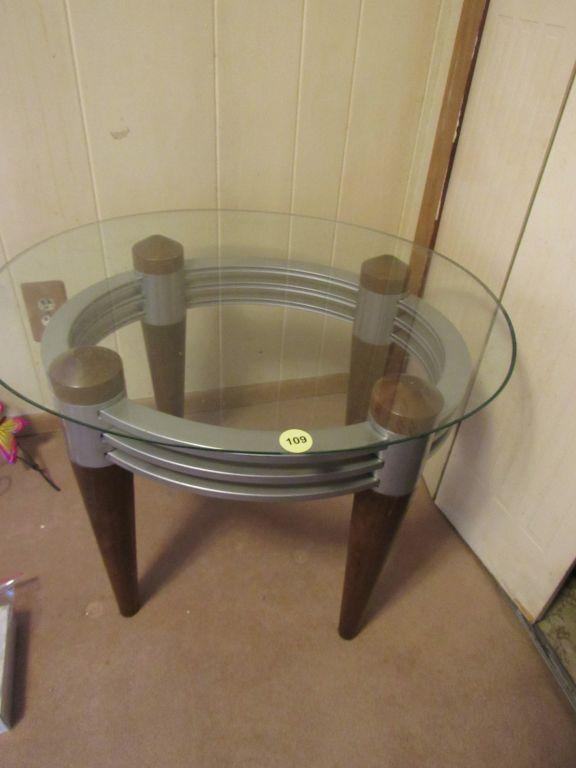 Accent table