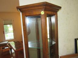 Curio cabinet