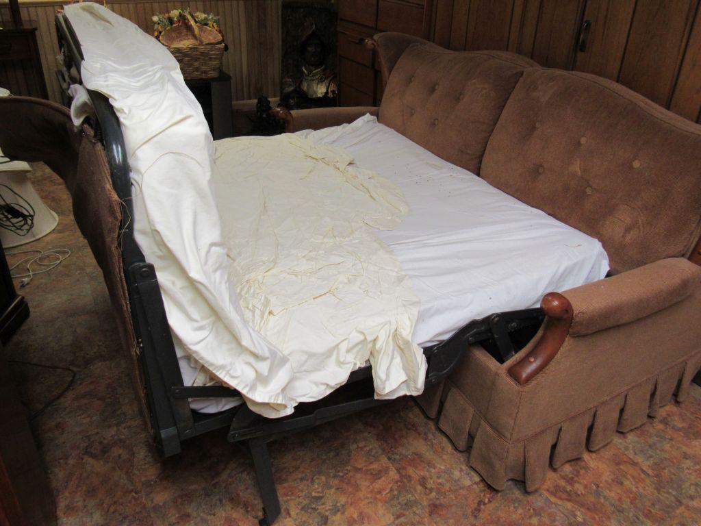 Loveseat hide-a-bed