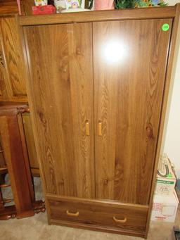 Wardrobe cabinet