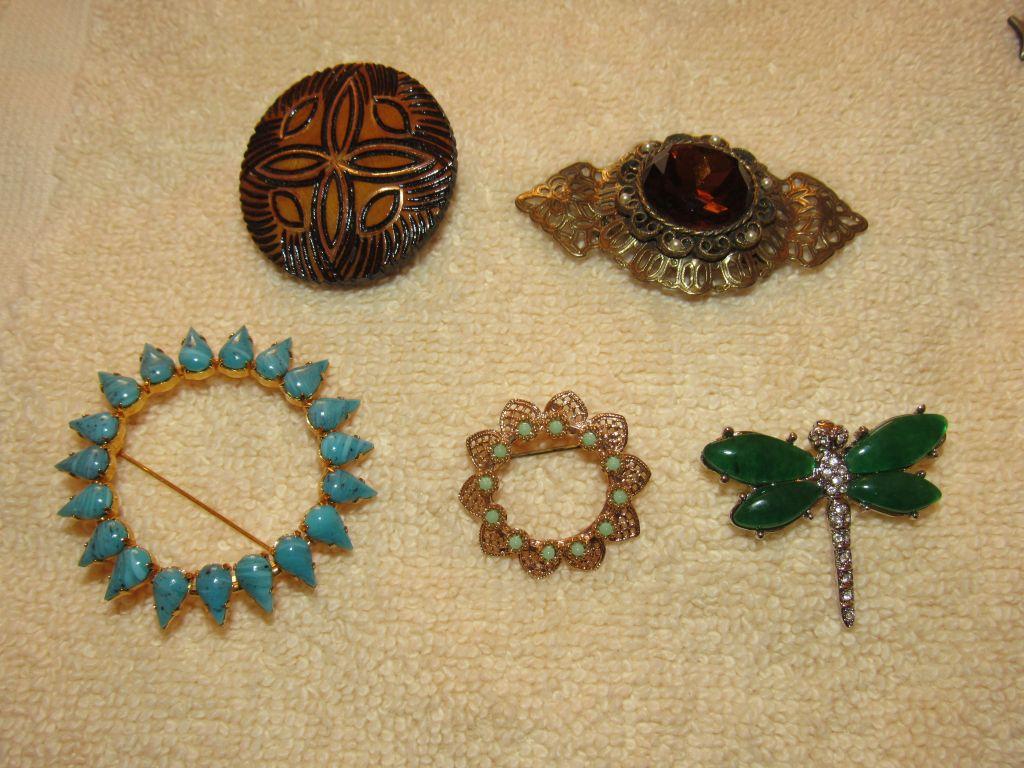 Broaches