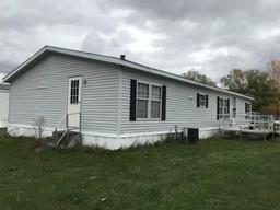 Modular Home in Maple Grove Mobile Home Park (Kendallville, IN)