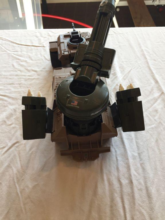 G.I. Joe Mean Dog and G.I. Joe S.L.A.M. (Strategic Long-Range Artillery)