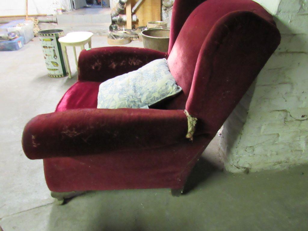 Velvet chair