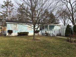 3 Bedroom Manufactured Home - No Reserve