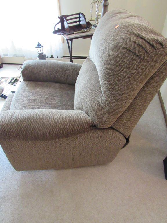 Reclining chair