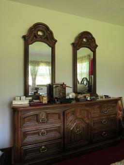 Large dresser with 2 mirrors