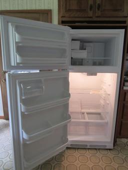 Frigidaire refrigerator freezer