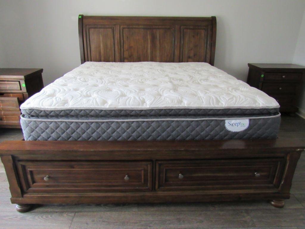 Sleigh bed