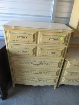 Chest of drawers