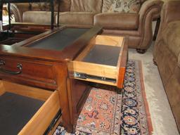 Lift top coffee table