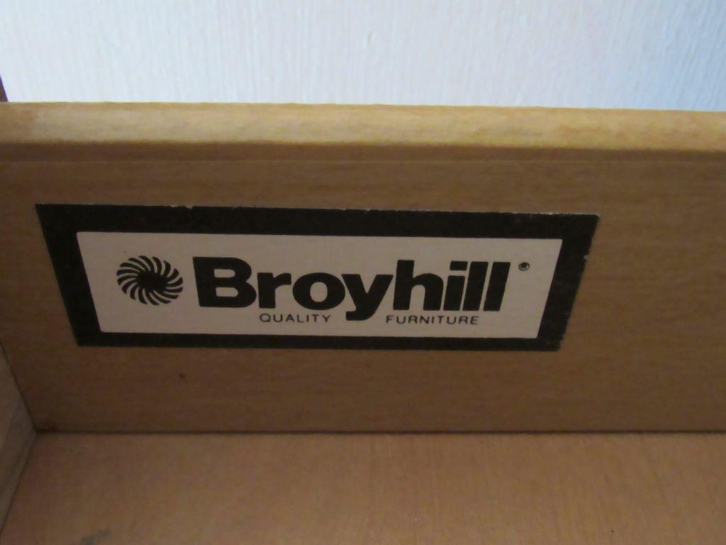 Broyhill dresser