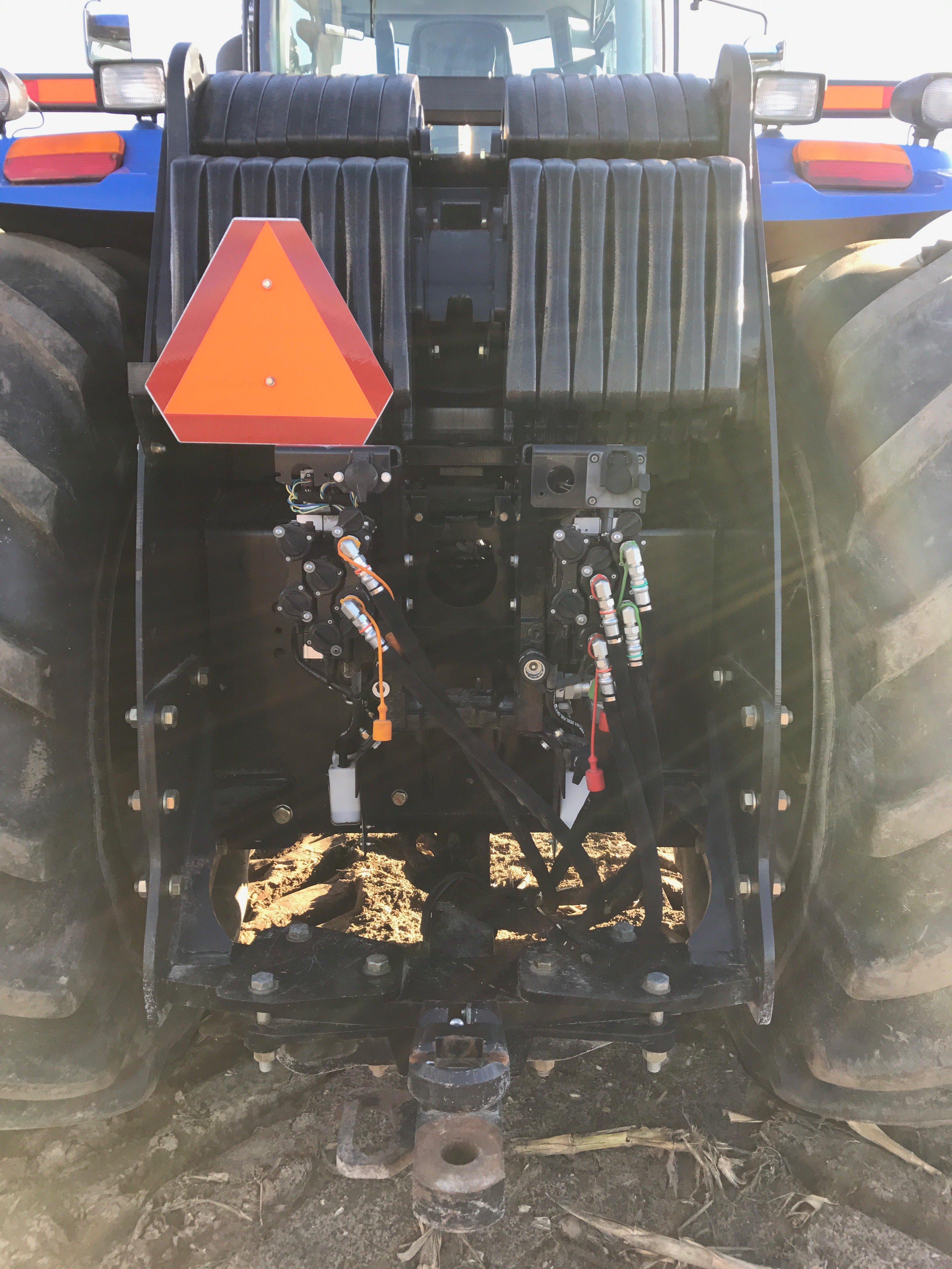 2014 NH T9-615 4WD Tractor