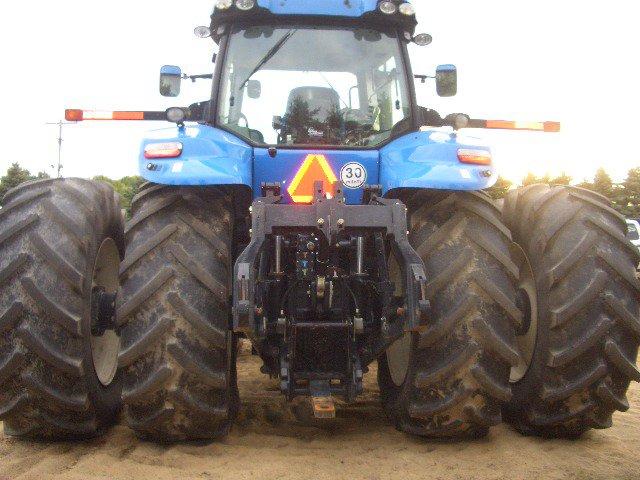 2013 NH T8-390 MFWD TRACTOR