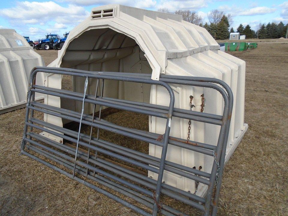 Calf-tel multi max calf hutch