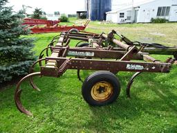 KEWANEE MODEL 180 13 LEG TRAILER CHISEL PLOW