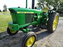 1961 JD 3010 DSL. TRACTOR