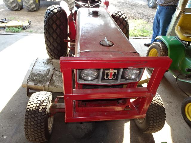 1975 IHC 184 LOWBOY TRACTOR