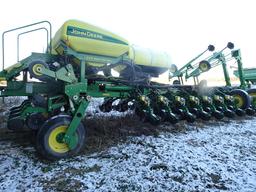 JOHN DEERE 1770NT 24X30” LIQUID PLANTER,