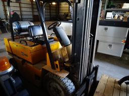 CAT V50D LP GAS PNUMATIC TIRE FORKLIFT,