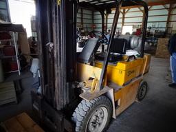 CAT V50D LP GAS PNUMATIC TIRE FORKLIFT,