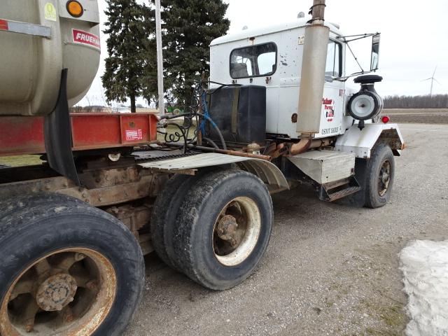 *1979 AUTOCAR ROAD TRACTOR