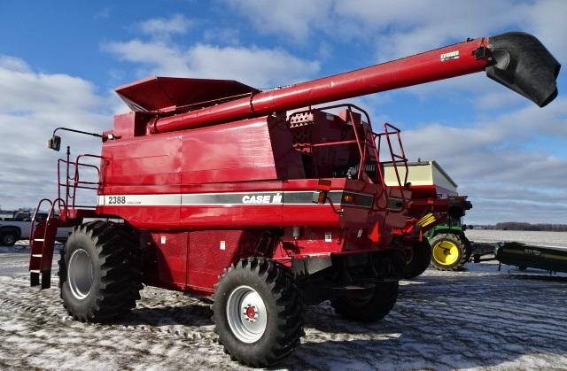 2004 CASE IH 2388 RWA COMBINE