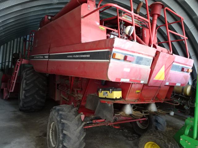 1984 IHC 1460 2WD DSL. COMBINE