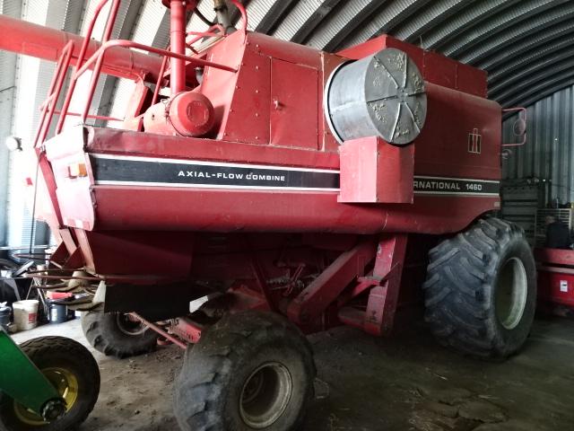 1984 IHC 1460 2WD DSL. COMBINE