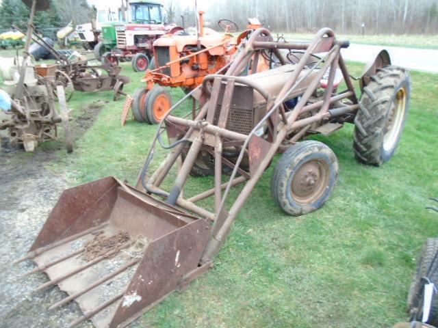 FORD 8N TRACTOR