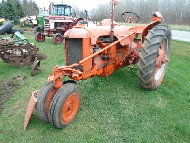 CASE DC TRACTOR