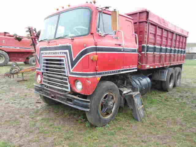 *1970 IHC 4070A C/O GRAIN TRUCK