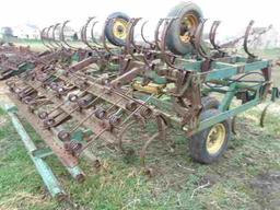 JD 1010 24’ HYD. FOLD FIELD CULTIVATOR