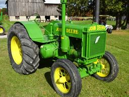 RESTORED JD D WIDE FRONT GAS TRACTOR