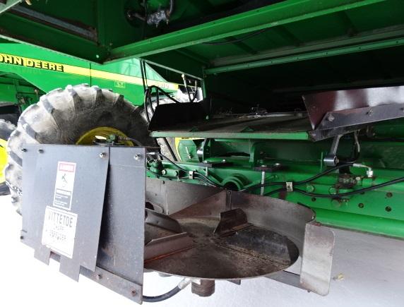 1997 JD 9600 4X4 DSL. COMBINE