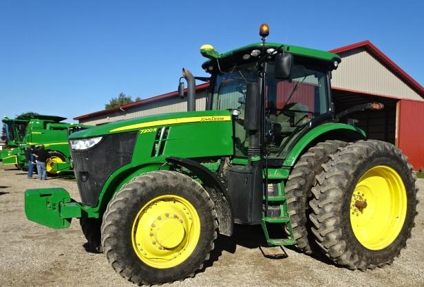 2012 JD 7200R MFWD TRACTOR