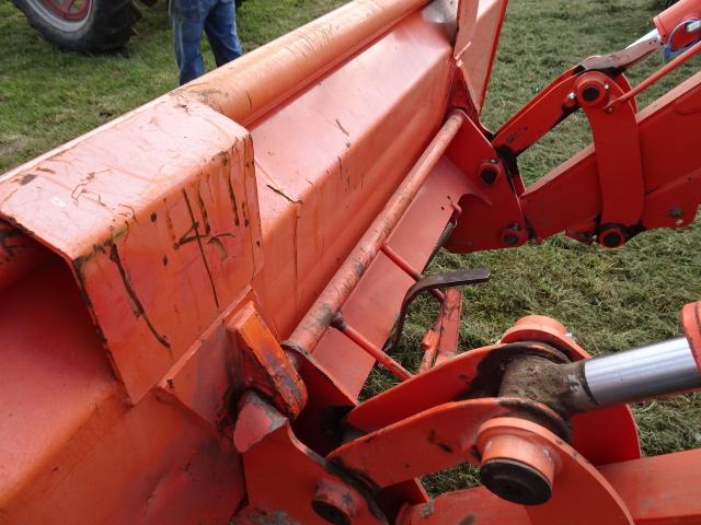 KUBOTA M135 GX MFWD LOADER TRACTOR  ONLY 870 HOURS  1 OWNER