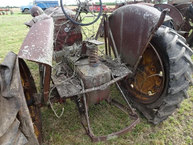 MASSY HARRIS U/K TRACTOR  4 PARTS