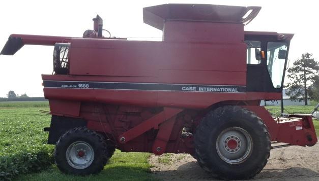 1988 CASE IH 1688 AXIAL FLOW 2WD DSL. COMBINE, 3983 HRS., STRAW CHOPPER W/