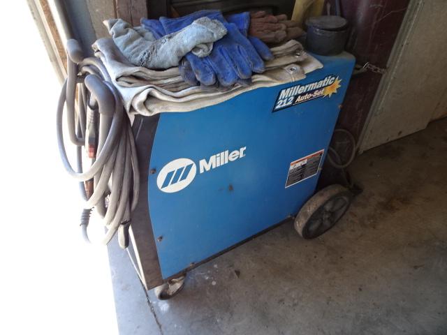 MILLERMATIC 212 AUTO SET WIRE WELDER  220V 1 PH.