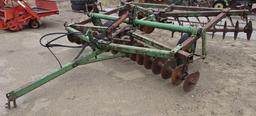 JD H1110 12’ WHEEL DISC W/ HYD. LIFT CYLINDER