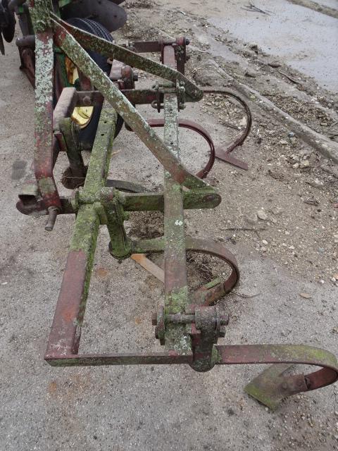 AMERICAN MFG. 60” 3PT FIELD CULTIVATOR