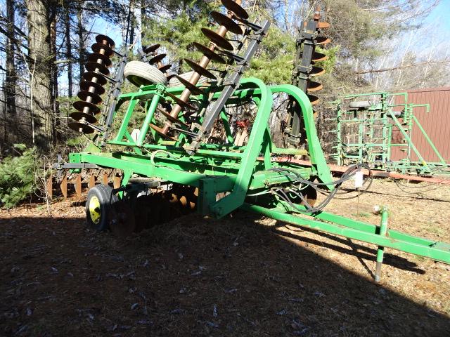 JD 230 26’ WHEEL DISC, HYD. FOLD, DUAL TANDEM, AVG. 19” DISCS'