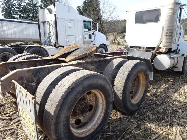 *2002 KENWORTH T-800 LONG FRAME ROAD TRACTOR,